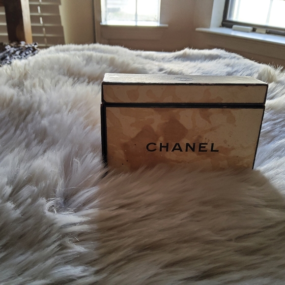 CHANEL, Makeup, Vintage 94s Chanel Coffret Set Vguc